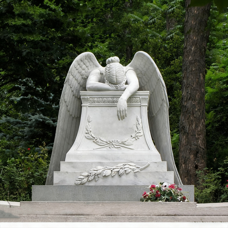 شاهد قبر رخامي على شكل ملاك برأس منحني