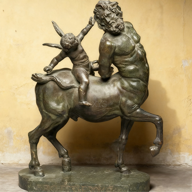 تمثال القنطور والملاك البرونزي
